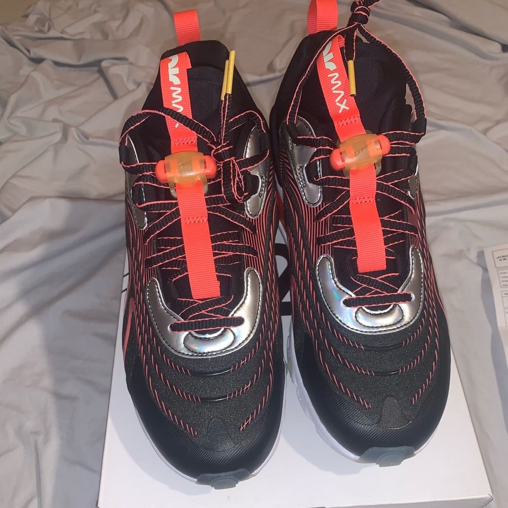 AIR MAX 270 REACTS ENG